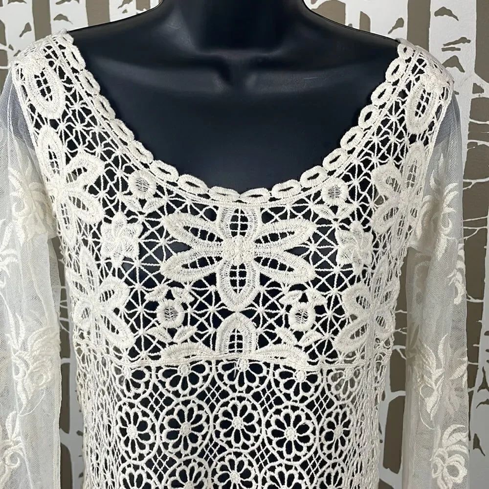 Boho Embroidered Lace & Mesh 3/4 Sleeve Top - Picture 2 of 14
